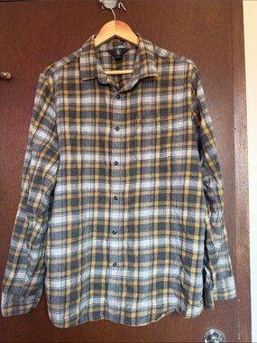 Volcom Men's Yellow and Gray Plaid Button-Down Shirt